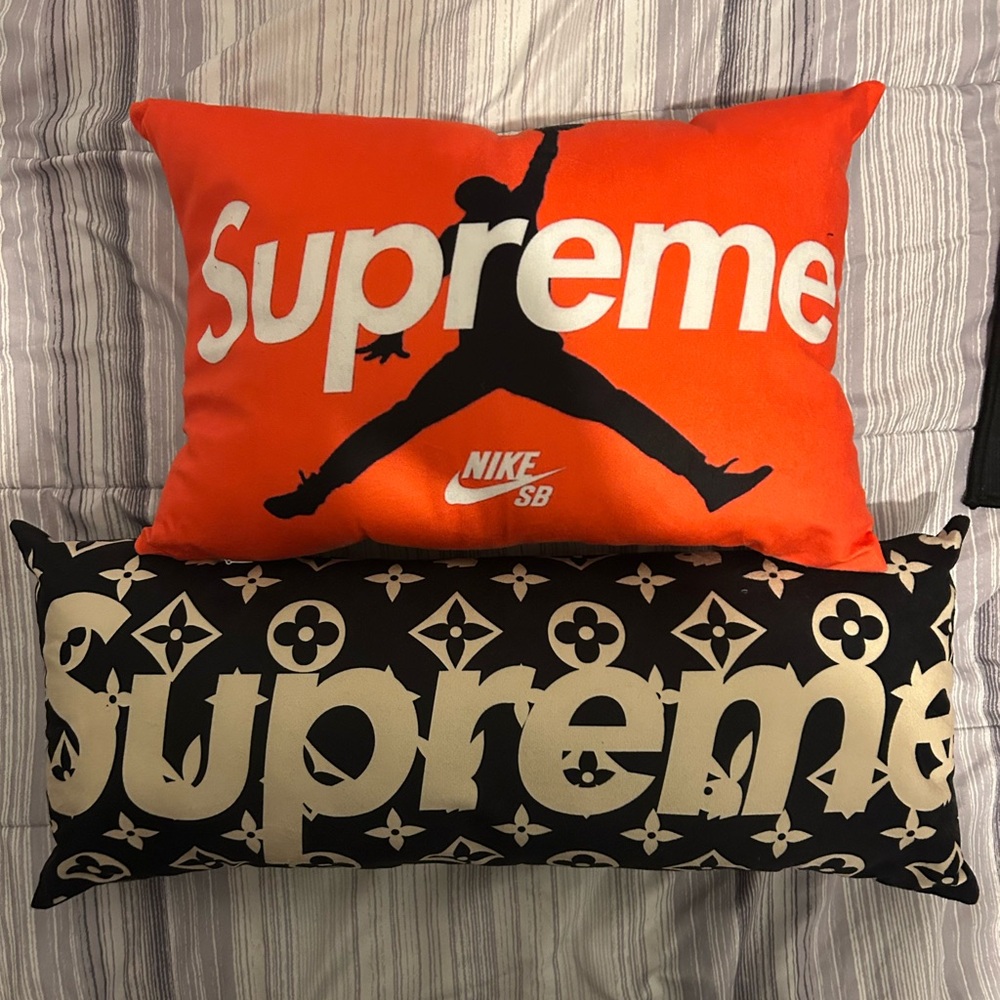 Supreme pillows
